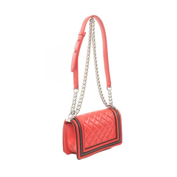 Chanel Boy Chanel Shoulder Bag Leather Shoulder Bag 17990939 in Great Condition - Picture 2 of 6